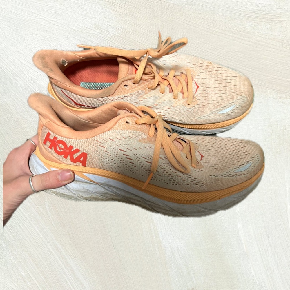 Hoka Clifton 8